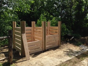 bins horse composting